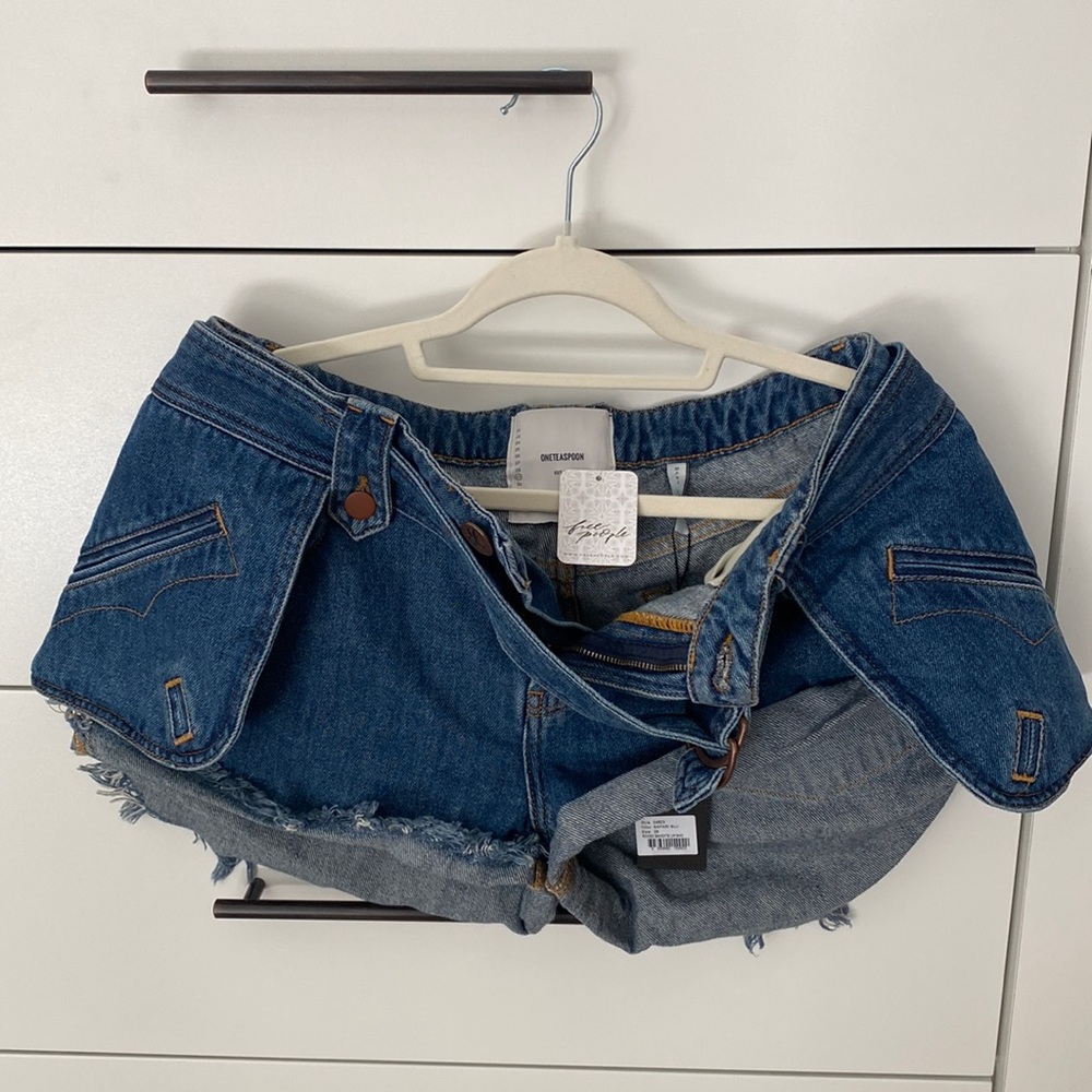Free people size 29 shorts with tag